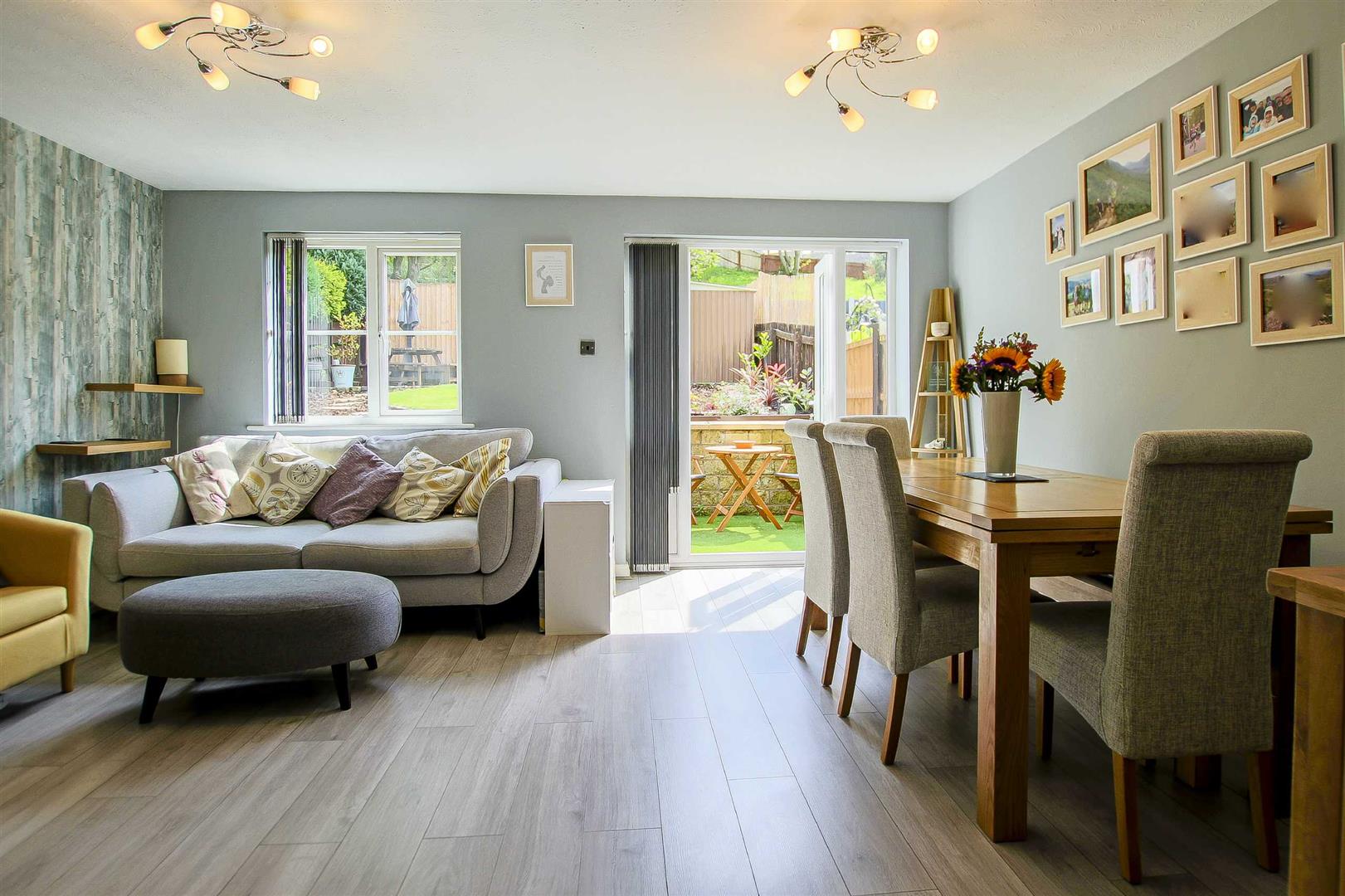3 Bed Semi-detached House For Sale - Main Image